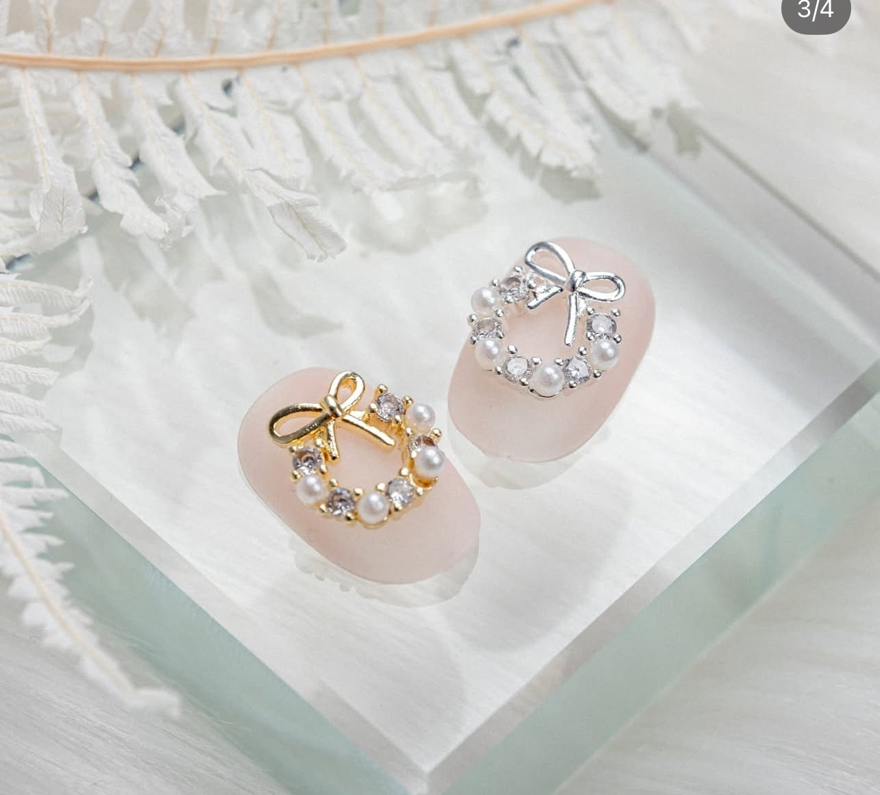 Jewelled detail — Niena Nails
